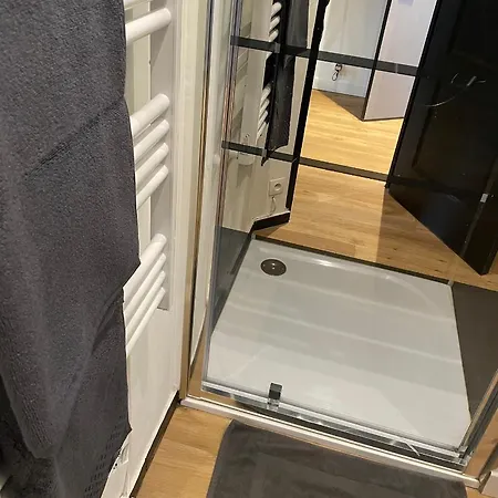 Chaleureux Dans Centre Appartement